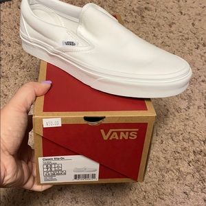 BNIB vans slip on men 6 women 7.5 white classic